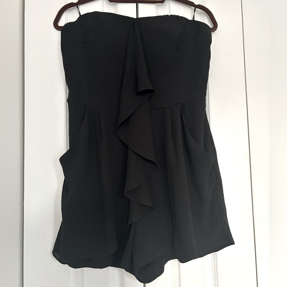Express Black Strapless Romper w/Pockets!! Size 10 Fully lined